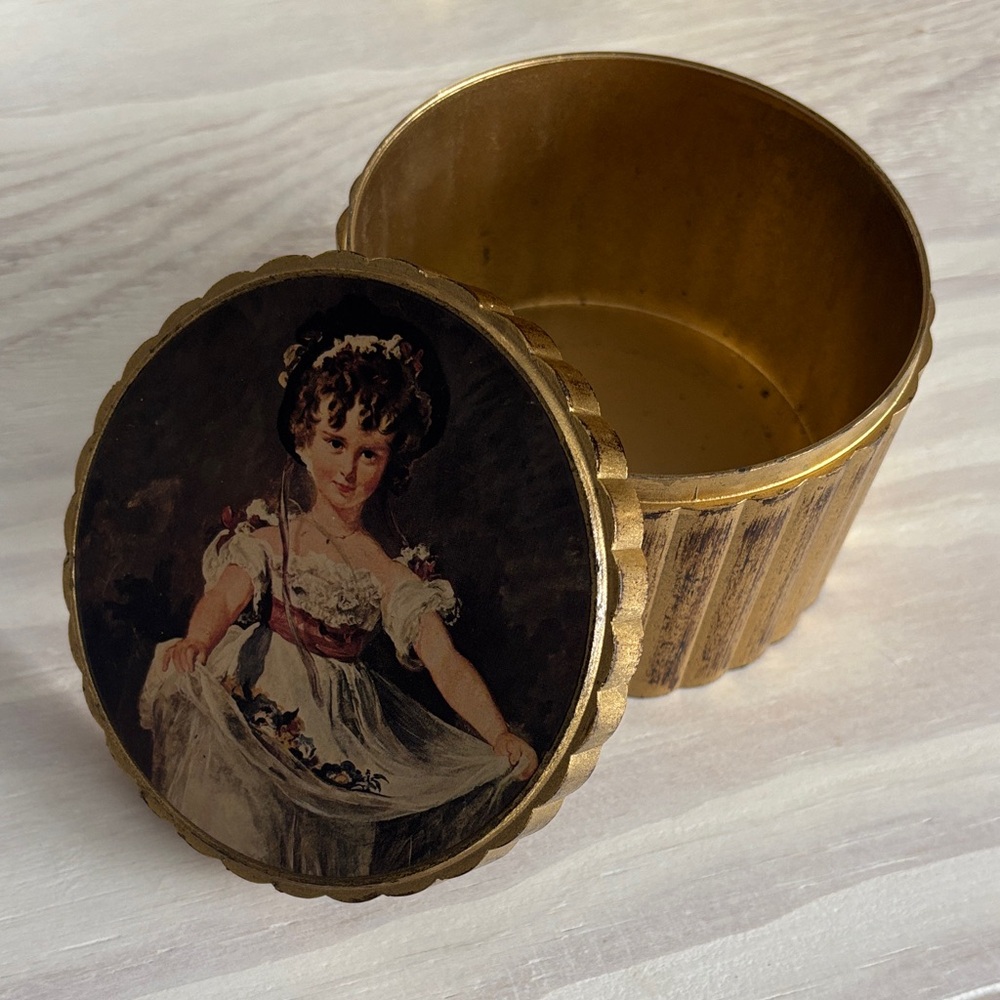 VTG Italian Florentine‎ Plastic Lidded Trinket Vanity Box